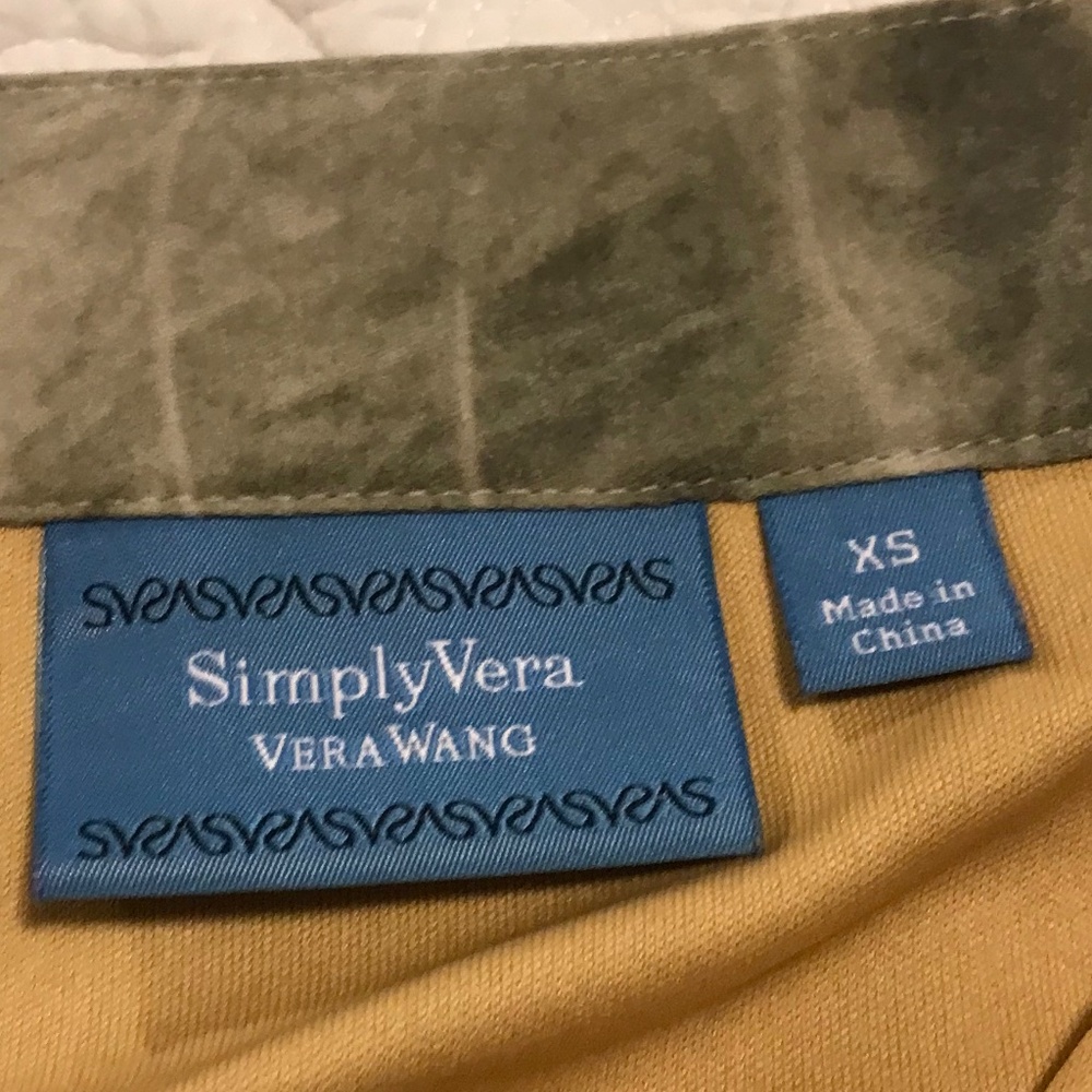 Stunning Simply Vera Vera Wang wrap skirt in black, gray & lime green (XS) - Picture 5 of 16